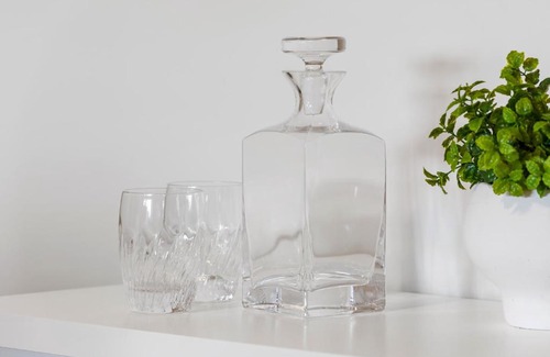 Alexandra Headland Apartment | Fabulous FREE resort facilities 50m from Beach