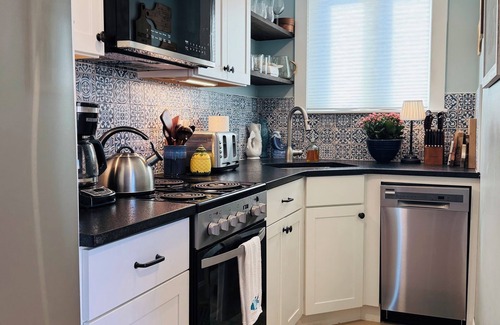 Point Judith House | Fabulous, Sparkling Clean, Walk to Everything!