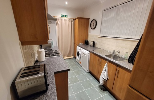 Inverness House | Fairfield bungalow, easy 15 min walk to Inverness centre, off road parking.