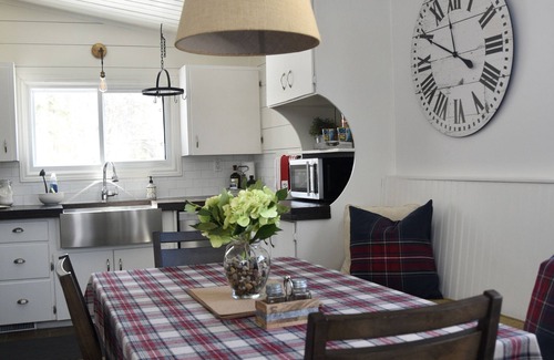 Huntsville Ski Chalet | Fall Promo - 1 Free Night | Ski | HiddenValleyBoutiqueCottage
