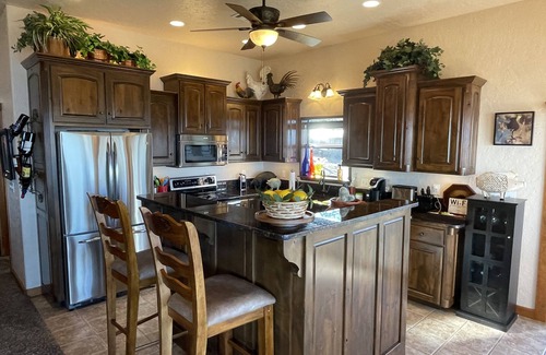 Vian Cabin | Fall Retreat With Spectacular Views of Lake Tenkiller.