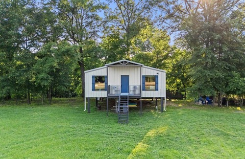 Golden Cabin | Fall Special on Glover River-Floatin Daze Cabin
