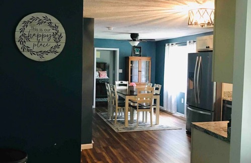 Mill Run House | Fall Spectacular {2 miles to Ohiopyle} HOT TUB