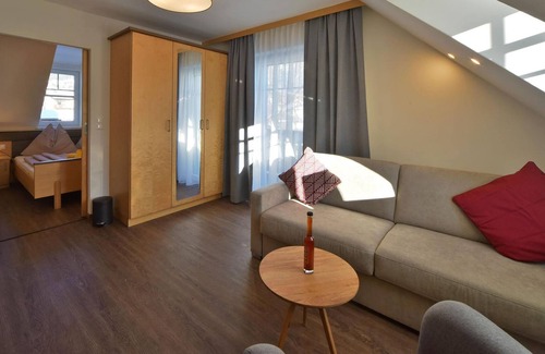 Seeboden Cottage | Familienzimmer Seeblick - Pension Linder
