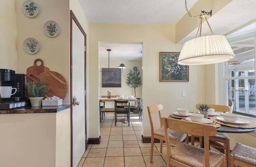 Whitemarsh Island House | Family & dog-friendly house w pool & entertainment