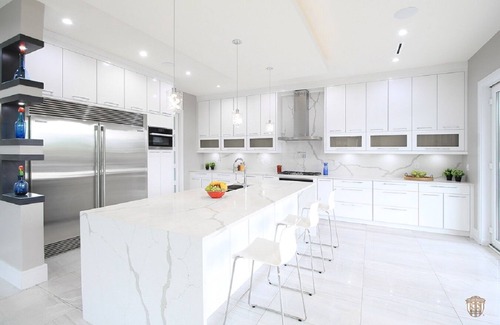 Burnaby House | Family Friendly 5 Bed Rooms house The Chateau - ST No. 00177094