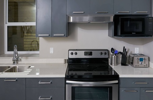 Burnaby House | Family Friendly 7 Bed Rooms house The Chateau - ST No. 00177094