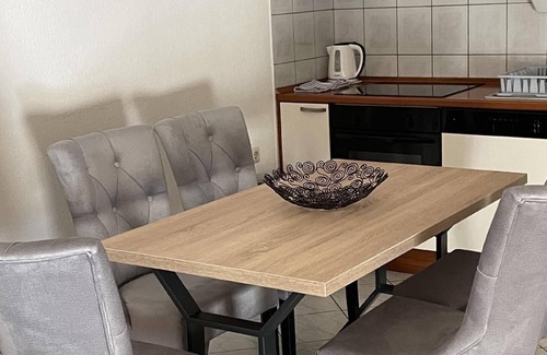 Stobrec House | Family-friendly Apartment with a garden