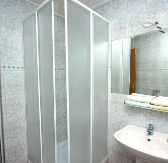 Rab Apartment | Family-friendly apartments with swimming pool Mundanije, Rab - 5076