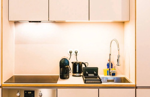 Baixa Apartment | Family-Friendly Apt | 1 Double + 2 Twins | Steps from Santa Justa Elevator