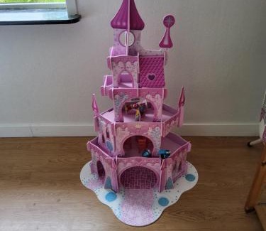 Billund Apartment | Family Friendly Apt A, Garden, 900m LegoHouse, Lalandia, Legoland