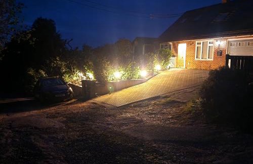 Alderbury House | Family-Friendly Bungalow near Salisbury