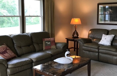 Vergas House | Family Friendly Home on Beautiful Loon Lake