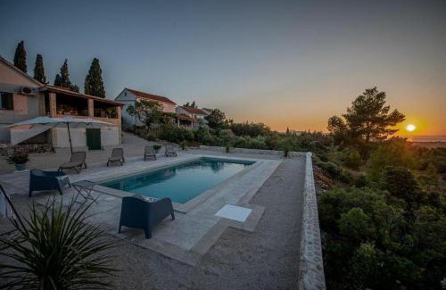 Bobovisca House | Family friendly house with a swimming pool Bobovisca, Brac - 21663