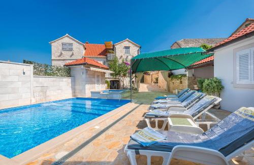Skrip House | Family friendly house with a swimming pool Skrip, Brac - 17345