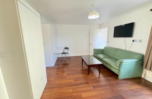 Mullingar Apartment | Family Friendly Mullingar Self Catering Apartment on Park Hotel Grounds