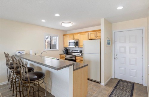 Lake of the Ozarks Condo | Family Friendly w/Amazing Main Channel Views & Lakeside Pool