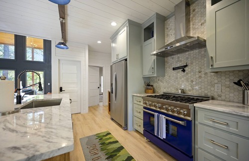 Pickens Cabin | Family FUN Paradise:Treehouse,Daybed,Arcade!