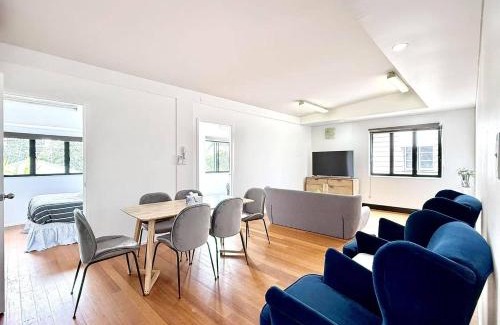 Kangaroo Point Apartment | Family & Group Getaway – 5 Bedrooms, 12 Guests