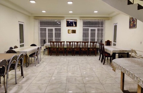 Yerevan Villa | Family hotel & resort + pools & garden