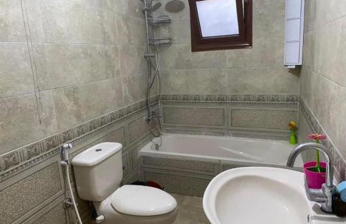 Abu Sir Apartment | Family House بيت العيلة