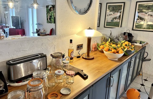 Messe House | Family house with private pool