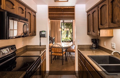 Uptown Sedona Resort | Family-oriented, well-maintained resort by Oak Creek and a short walk to uptown.
