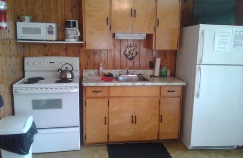 Port Loring Cottage | "FAMILY & PET FRIENDLY RETREAT" with lakefront view #3