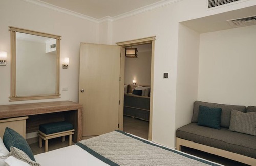 Al Mamsha El Seyahi Hotel | Family Relaxation in Spacious Room Near Sand City Hurghada – 4 Miles Away