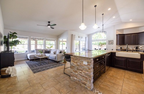 Chandler House | Family Retreat: 5BR, Heated Pool, Games & Hot Tub