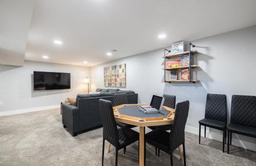 Dupont House | Family Retreat W Hot Tub & Fire Pit