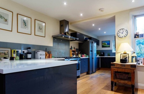 Ravenscourt Park House | Family Style by Ravenscourt Park, by Veeve