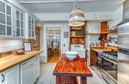 Ayers Cliff House | Family Winter House in the ❤️ of the Eastern Townships