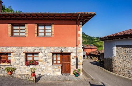 Llenin House | Fana