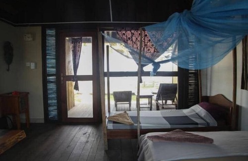 Busua Hotel | FANTAS FOLLY BEACH LODGE