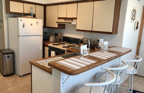 Seaside Heights Condo | Fantastic 2-bedroom condo 1 block from the beach