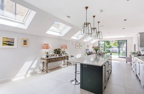 Hammersmith and Fulham House | Fantastic house w/garden close to river Thames & parks