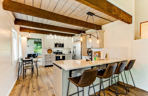 Olga House | Fantastic retreat near the water w/expansive deck & stylish interior - dogs OK