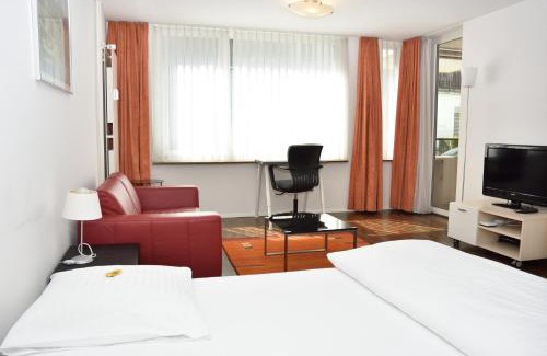 Seefeld Apartment | Fantastic Studio near Lake - Flower 02
