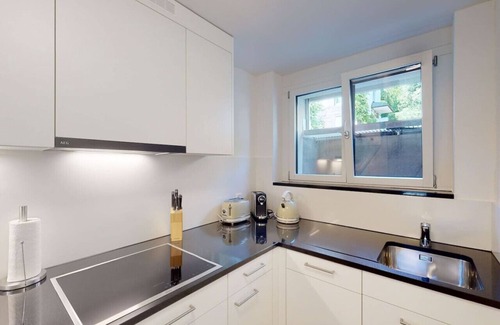 District 6 Apartment | Fantastic, very central studio (Sun 1)