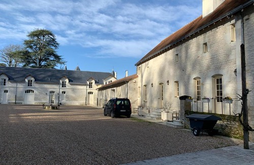 Jaunay-Marigny Villa | Farmhouse in a working winery with vineyard views