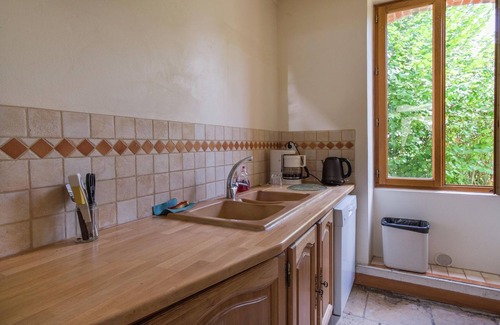 Giroux Other | Farmhouse in Giroux near Forest & Lake