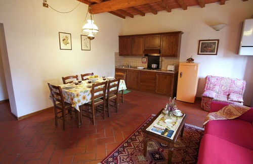 Casacciola-belvedere Ski Chalet | Farmhouse in Poppi with Pool & Forest Nearby