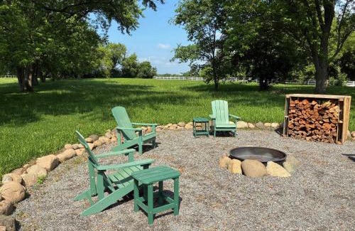 Elkhorn House | Farmhouse with Heated Pool on almost 160 Acres