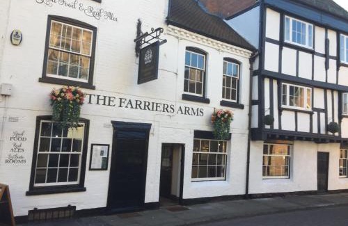 Worcester House | FARRIERS ARMS