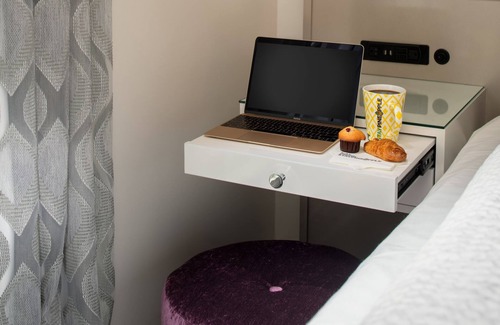 Garment District Hotel | Fashionista King Space, Artsy Boutique Hotel: Relaxing Stays, Near Broadway