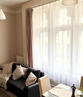 Inner City Budapest Apartment | Fashionstreet City View Central Loft