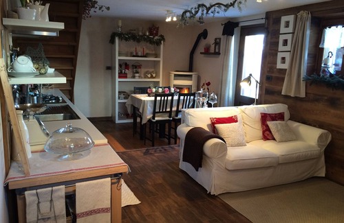 Aymavilles House | Feature Mountain House with Terrace Overview