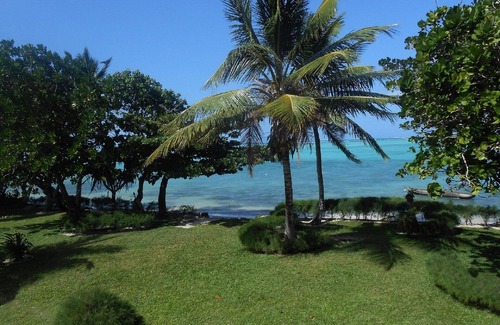 Nosy Boraha House | FEET IN THE WATER CALM AND SERENITY