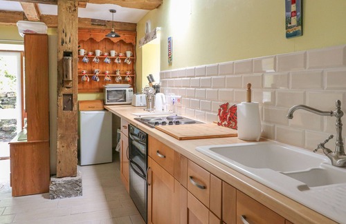 Bontnewydd Cottage | FELIN IAGO, family friendly, character holiday cottage in Llanrhystud